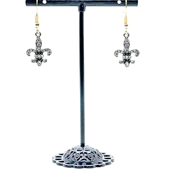 LISA LYNN DESIGNS Handmade Fleur-de-lis Earrings - Picture 2 of 4